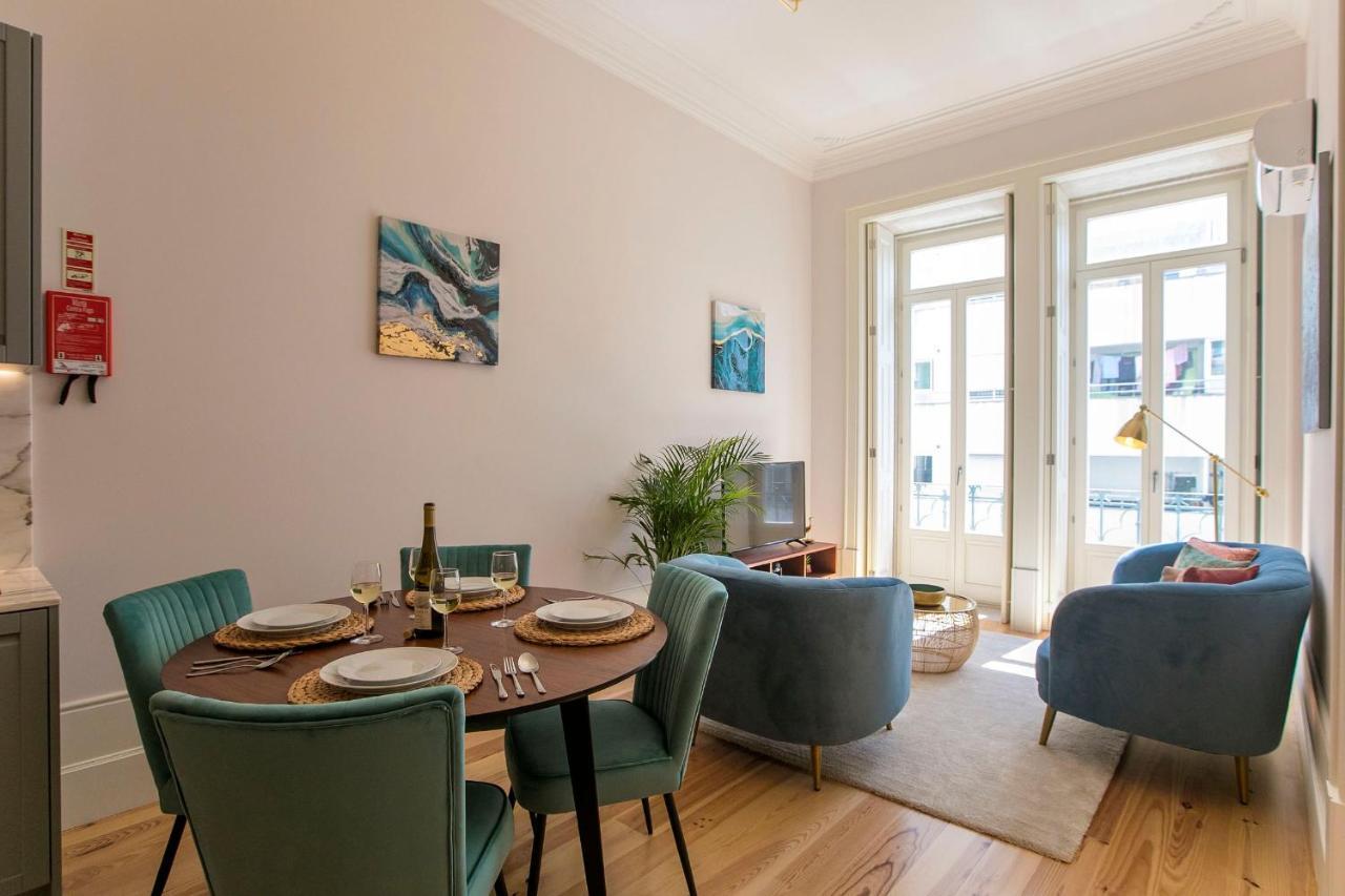 Lovelystay - 2Br Flat With Ac In Duque De Loule Porto Exterior foto